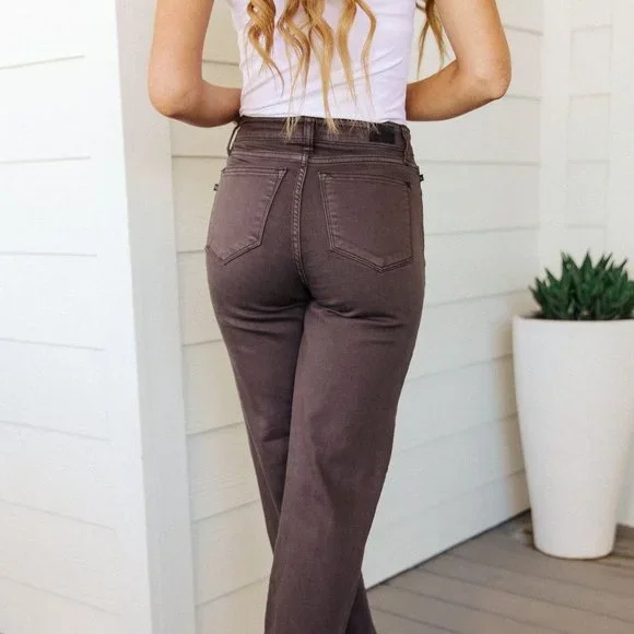 SYBIL HIGH RISE FRAYED HEM 90'S STRAIGHT JEANS IN BROWN - Picture 5 of 6